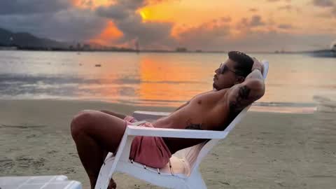 Snapshot of dickdamian_ chatting on 12.19.24 Damin online show from 12.19.24