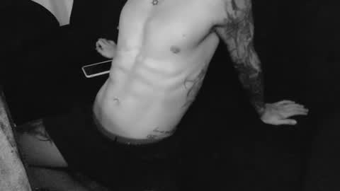 Snapshot of dickdamian_ chatting on 01.19.25 Damin online show from 01.19.25