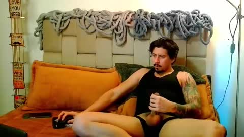 Snapshot of dickdamian_ chatting on 03.09.25 Damin online show from 03.09.25