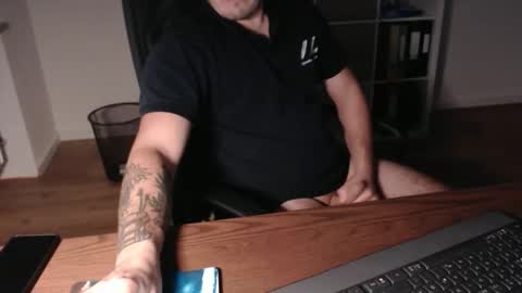 dickeeier96 online show from 11.14.25