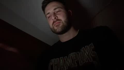 Im Julian  all cum shot videos here    online show from 02.14.25