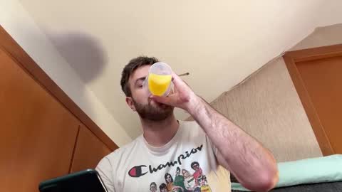 Im Julian  all cum shot videos here    online show from 02.20.25