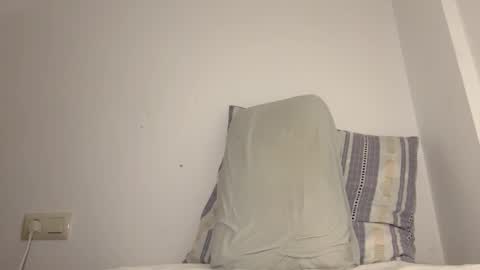 Im Julian  all cum shot videos here    online show from 03.05.25