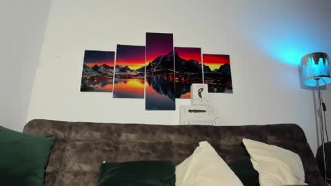 Snapshot of dilaan_carter chatting on 01.14.25 joshua online show from 01.14.25