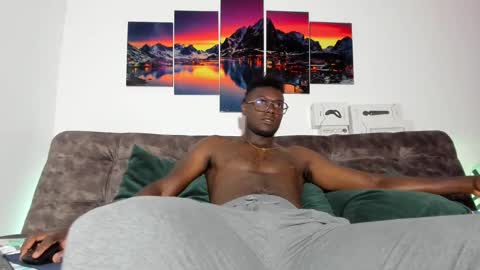 Snapshot of dilaan_carter chatting on 10.21.25 joshua online show from 10.21.25