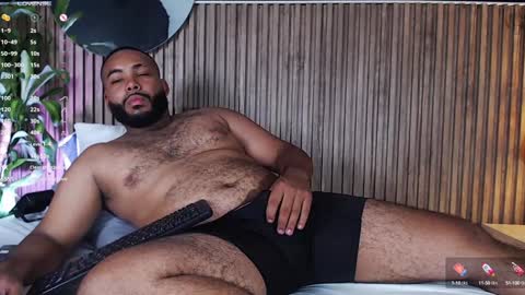 Snapshot of dilanjonnes chatting on 12.14.24 DilanJonnes online show from 12.14.24