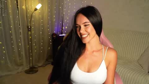 Snapshot of dilara_foxx chatting on 09.29.25 Dilara online show from 09.29.25