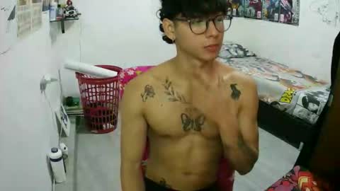 Snapshot of dillom420 chatting on 01.12.26 dillom420 online show from 01.12.26