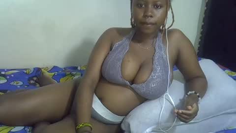 Snapshot of dime010 chatting on 01.09.25 dime online show from 01.09.25