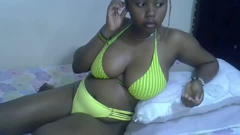 Snapshot of dime010 chatting on 01.26.25 dime online show from 01.26.25