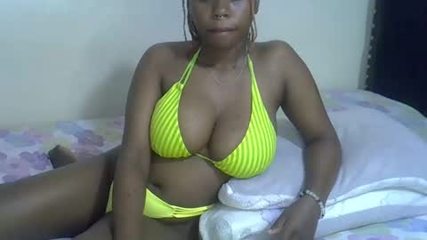 Snapshot of dime010 chatting on 02.23.25 dime online show from 02.23.25