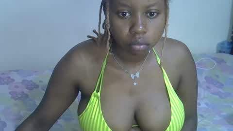 Snapshot of dime010 chatting on 03.09.25 dime online show from 03.09.25