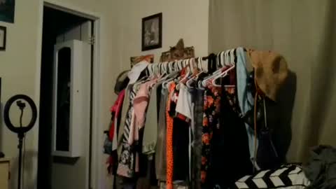 Snapshot of dimepiecexxx chatting on 09.16.25 Sofie online show from 09.16.25