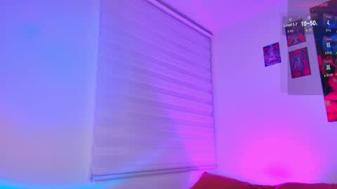 Julian Independent Model online show from 02.18.26