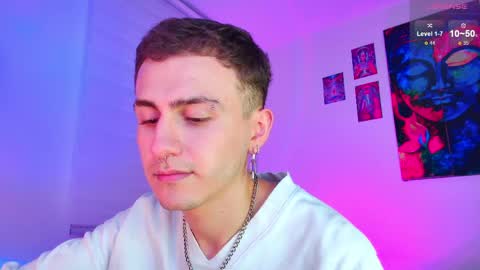 Julian Independent Model online show from 04.08.26