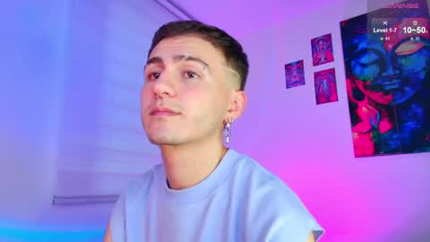 Julian Independent Model online show from 04.10.26