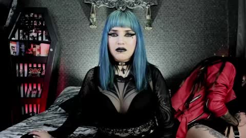 Snapshot of dimmuanddarkness chatting on 02.04.25 dimmuanddarkness online show from 02.04.25