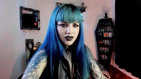 Snapshot of dimmuanddarkness chatting on 10.17.25 dimmuanddarkness online show from 10.17.25