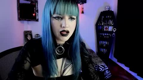 Snapshot of dimmuanddarkness chatting on 11.21.25 dimmuanddarkness online show from 11.21.25