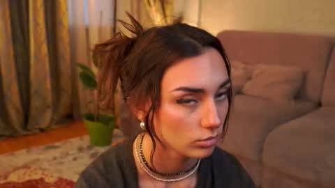 Snapshot of dinacaguimbal chatting on 01.19.26 Dina and ill be glad to be here with you follow to me online show from 01.19.26