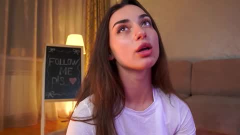 Snapshot of dinacaguimbal chatting on 02.17.26 Dina and ill be glad to be here with you follow to me online show from 02.17.26