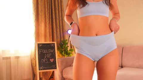 Snapshot of dinacaguimbal chatting on 03.15.26 Dina and ill be glad to be here with you follow to me online show from 03.15.26