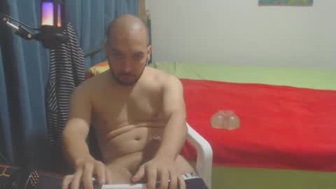 Snapshot of dinchtcams chatting on 12.28.24 Dincht online show from 12.28.24