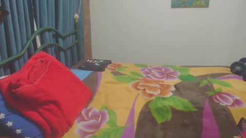 Snapshot of dinchtcams chatting on 09.30.25 Dincht online show from 09.30.25