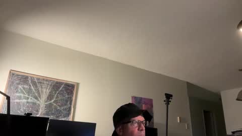 Snapshot of dinger773 chatting on 03.26.26 dinger773 online show from 03.26.26