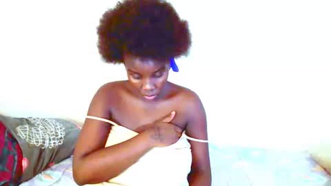 Snapshot of dinnydakrazx chatting on 01.28.25 dinnydakrazx online show from 01.28.25