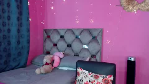 Snapshot of dione_sexyy chatting on 12.23.24 IG dionemontecarlo19 online show from 12.23.24