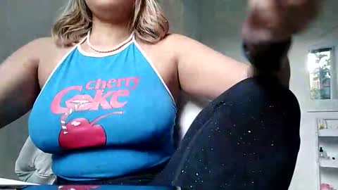 Snapshot of diosadeluniverso_ chatting on 09.11.25 diosadeluniverso_ online show from 09.11.25