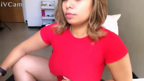 Snapshot of diosadeluniverso_ chatting on 10.21.25 diosadeluniverso_ online show from 10.21.25