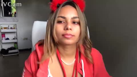 Snapshot of diosadeluniverso_ chatting on 10.31.25 diosadeluniverso_ online show from 10.31.25