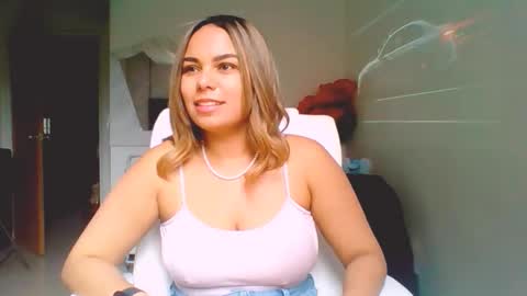 Snapshot of diosadeluniverso_ chatting on 12.05.25 diosadeluniverso_ online show from 12.05.25