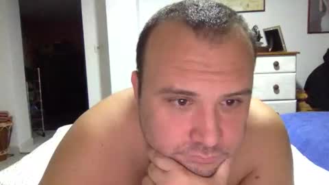 Snapshot of dirme chatting on 11.28.25 dirme online show from 11.28.25