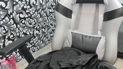 Violet online show from 02.01.25