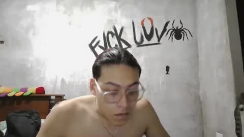Snapshot of dirty_model chatting on 03.16.26 dirty model online show from 03.16.26