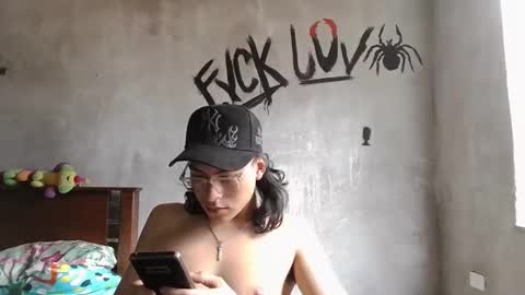 Snapshot of dirty_model chatting on 03.25.26 dirty model online show from 03.25.26