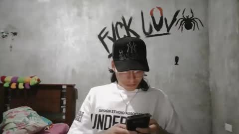 Snapshot of dirty_model chatting on 04.11.26 dirty model online show from 04.11.26