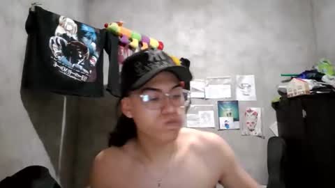 Snapshot of dirty_model chatting on 05.25.26 dirty model online show from 05.25.26