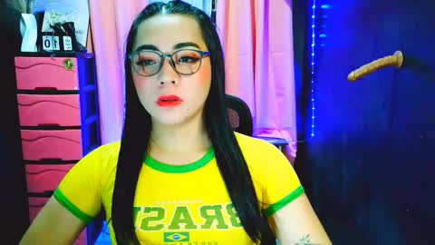 Snapshot of dirtygirls_grace chatting on 02.10.26 grace online show from 02.10.26