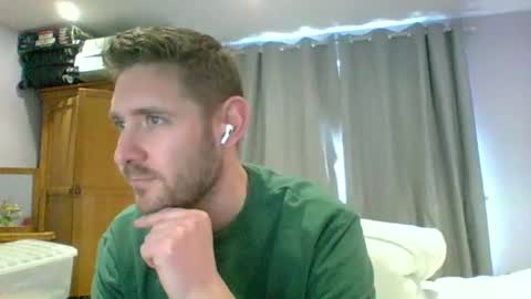 Exhibitionist Ben online show from 03.10.25