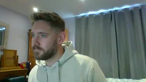 Exhibitionist Ben online show from 10.29.25