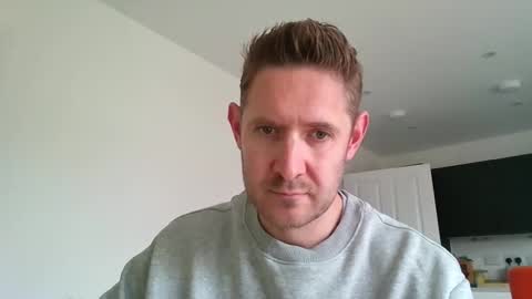Snapshot of dirtylondon729 chatting on 06.04.26 Exhibitionist Ben online show from 06.04.26
