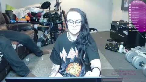 Snapshot of dirtymetalcouple chatting on 02.28.25 DirtyMetalCouple online show from 02.28.25