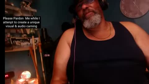 Snapshot of dirtyoman2ya chatting on 12.25.24 dirtyoman2ya online show from 12.25.24