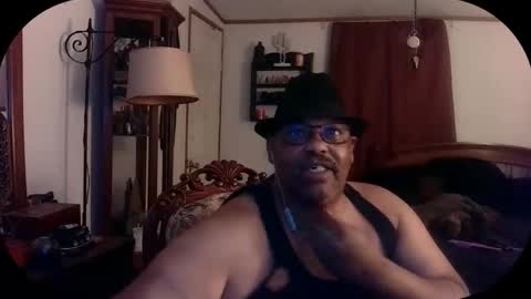 Snapshot of dirtyoman2ya chatting on 11.14.25 dirtyoman2ya online show from 11.14.25