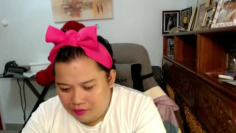 Snapshot of dirtywhorewoman chatting on 12.16.24 dirtywhorewoman online show from 12.16.24