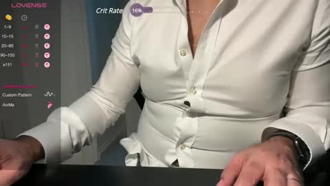 Discreet Guy online show from 03.04.25